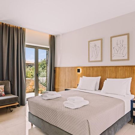 Bonos Apartments Stoupa Bagian luar foto