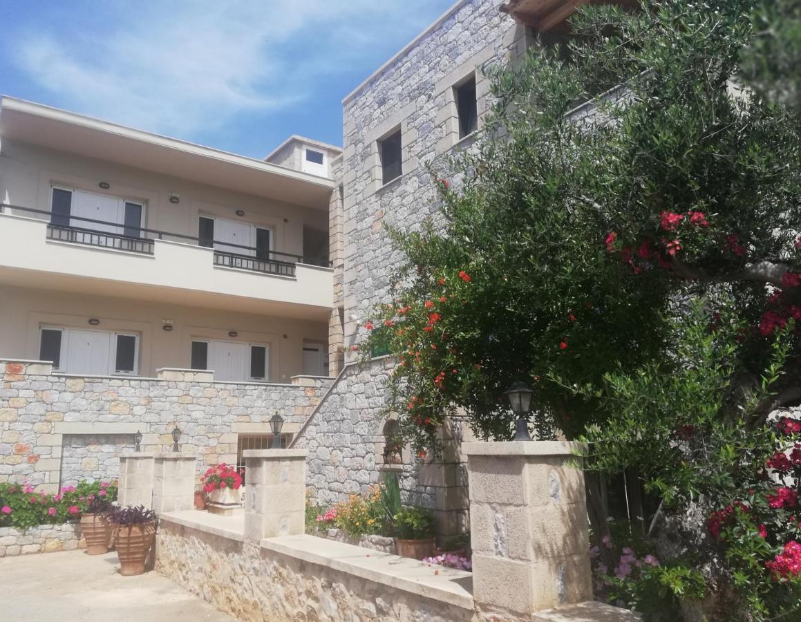 Bonos Apartments Stoupa Bagian luar foto