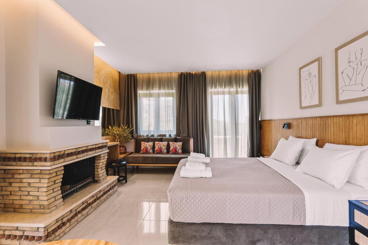 Bonos Apartments Stoupa Bagian luar foto