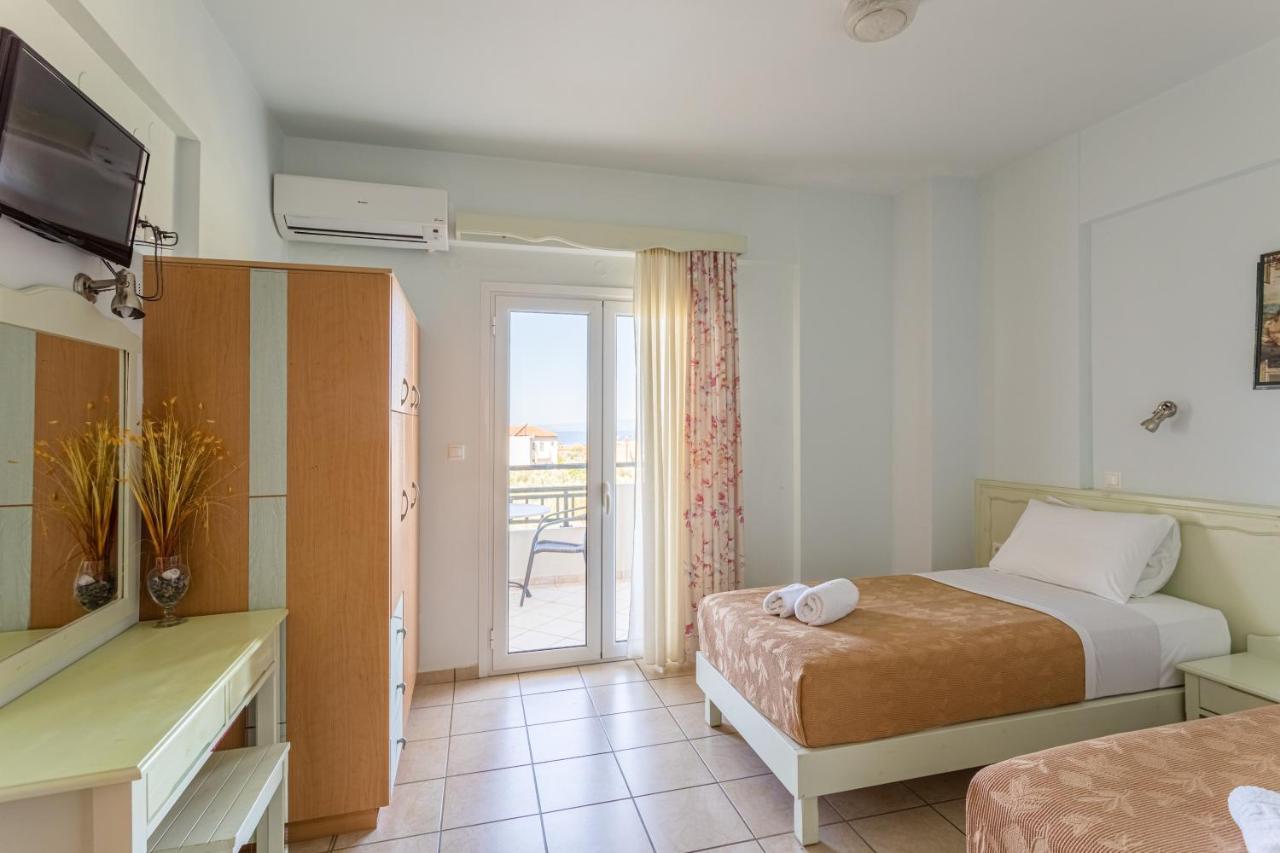 Bonos Apartments Stoupa Bagian luar foto