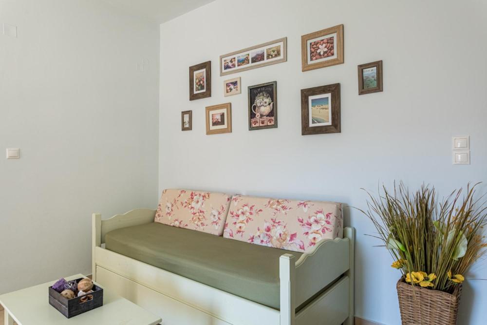 Bonos Apartments Stoupa Bagian luar foto